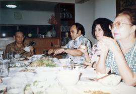 ภาพถ่ายครอบครัวศิลปบรรเลงที่บ้านสุขุมวิท39