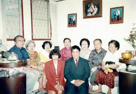 ภาพ อ.ประสิทธิ์ กับ อ.ลัดดา ในงานแต่งงาน สันติเทพ ศิลปบรรเลง