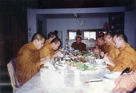 งานทำบุญวันเกิด อ.ประสิทธิ์ ศิลปบรรเลง ที่บ้านเลขที่ 56 สุขุมวิท 39