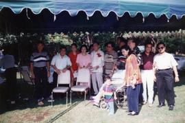 ภาพงานเลี้ยงแสดงความยินดีที่รับรางวัลศิลปินแห่งชาติ ที่บ้านพลเอก โชคชัย-วัลย์ดา หงส์ทอง